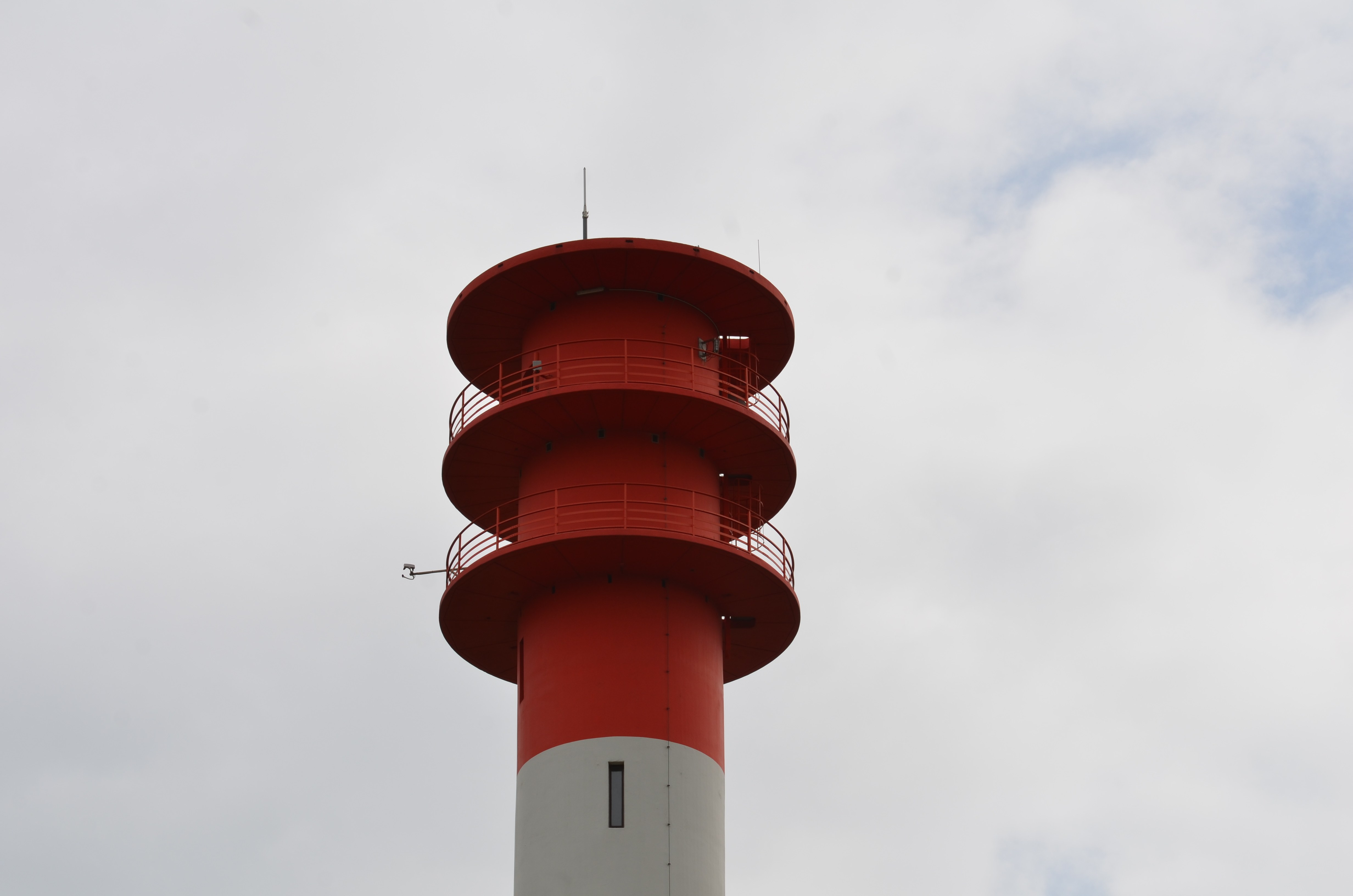 Leuchtturm - fester Bestandteil der Seefahrt / der Experte in IT Projekten